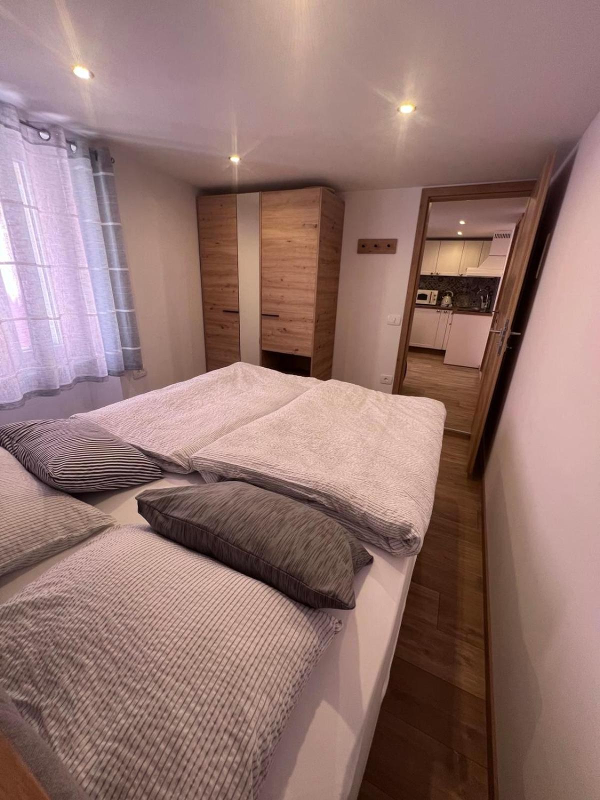 Apartments Diana Piran Bilik gambar
